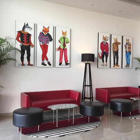 Red Fox By Lemon Tree Hotels, Sector 60, Gurugram Gurgaon Exterior photo