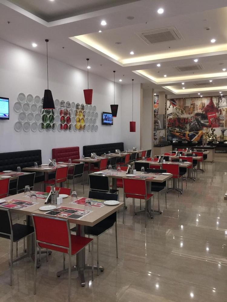 Red Fox By Lemon Tree Hotels, Sector 60, Gurugram Gurgaon Exterior photo