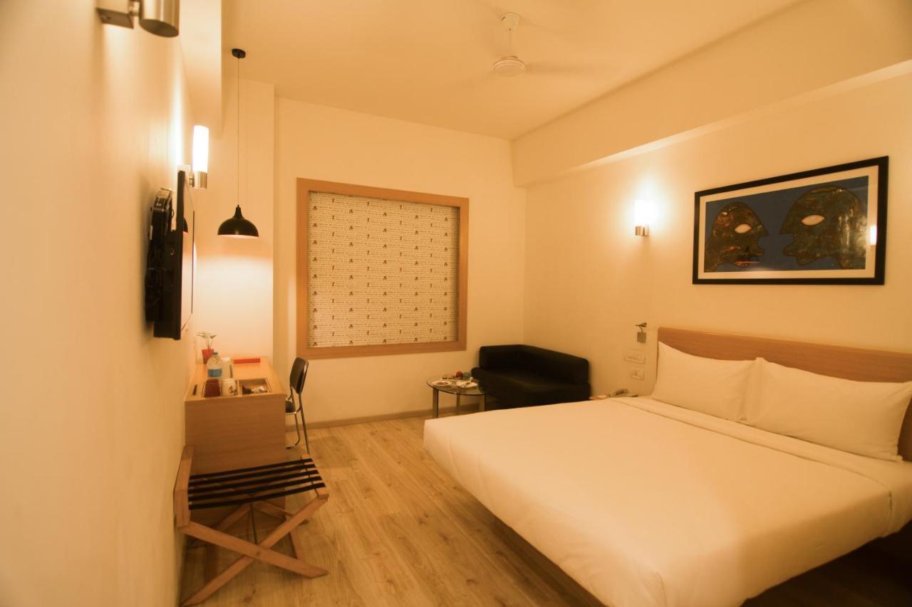 Red Fox By Lemon Tree Hotels, Sector 60, Gurugram Gurgaon Exterior photo